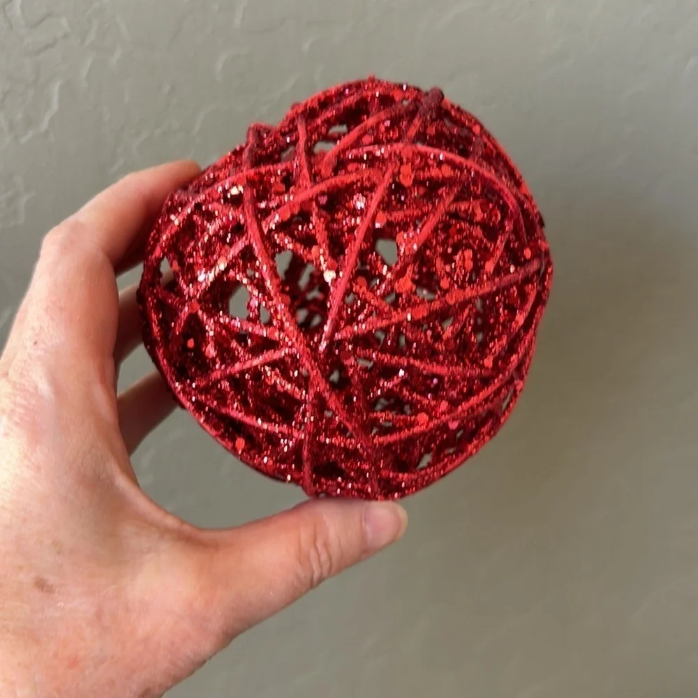Decorative Red and Gold‎ Accent Ball Set